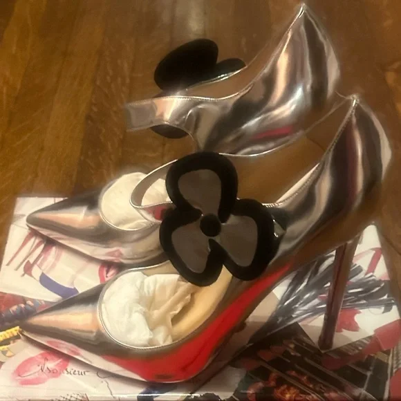 LIKE NEW Christian Louboutin Pensee 20th Anniversary 120 Silver Metallic Pumps - Picture 9 of 16